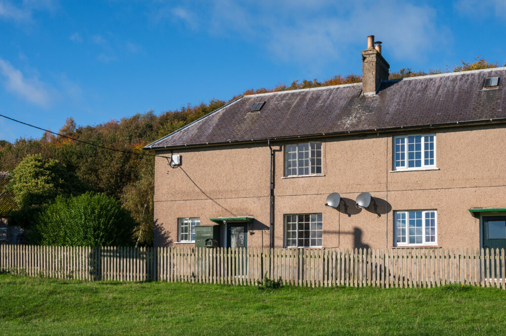 1 Springhall Farm Cottages - property photo 1